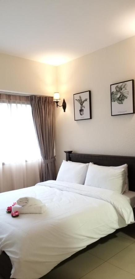 Poolview Resort Batu Ferringhi 502 - 2 Rooms ภายนอก รูปภาพ